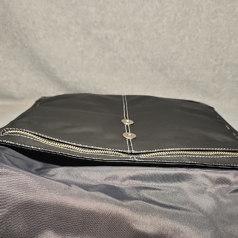 Malcolm Fontier The Entertainer Black Messenger Bag - Picture 5 of 11